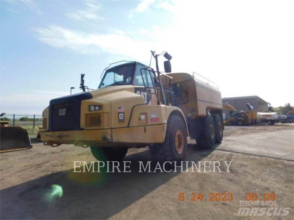 CAT 745C WT صهاريج مياه