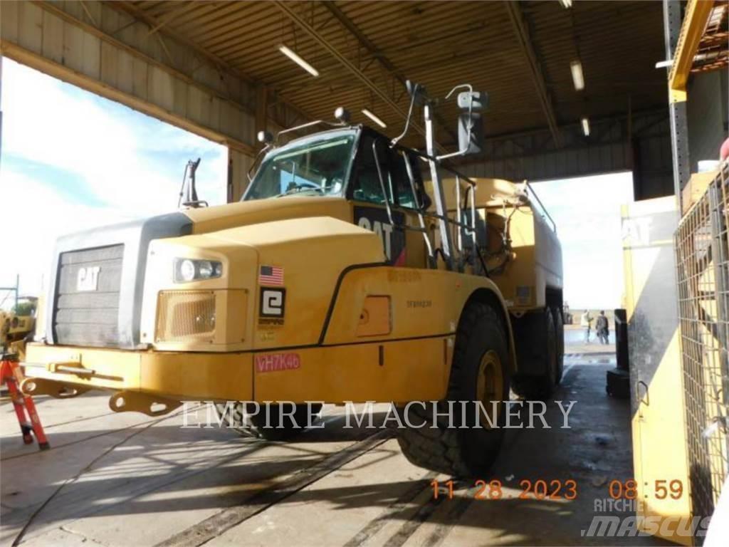 CAT 745C WT صهاريج مياه