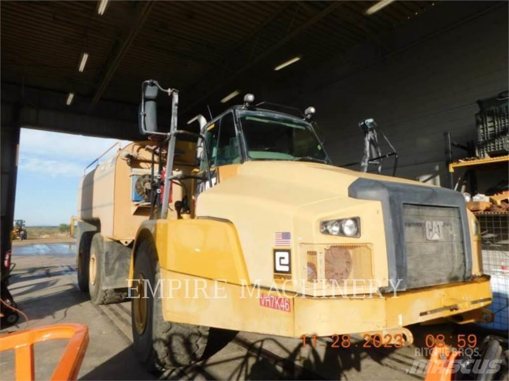 CAT 745C WT صهاريج مياه
