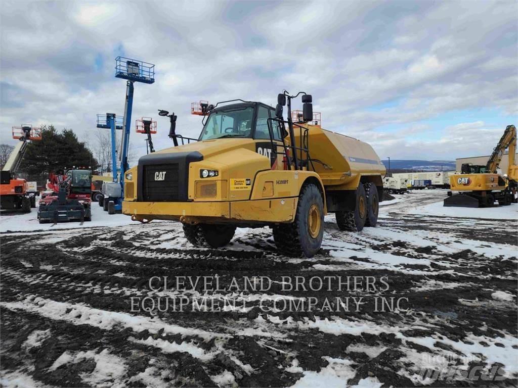 CAT 745C WW صهاريج مياه