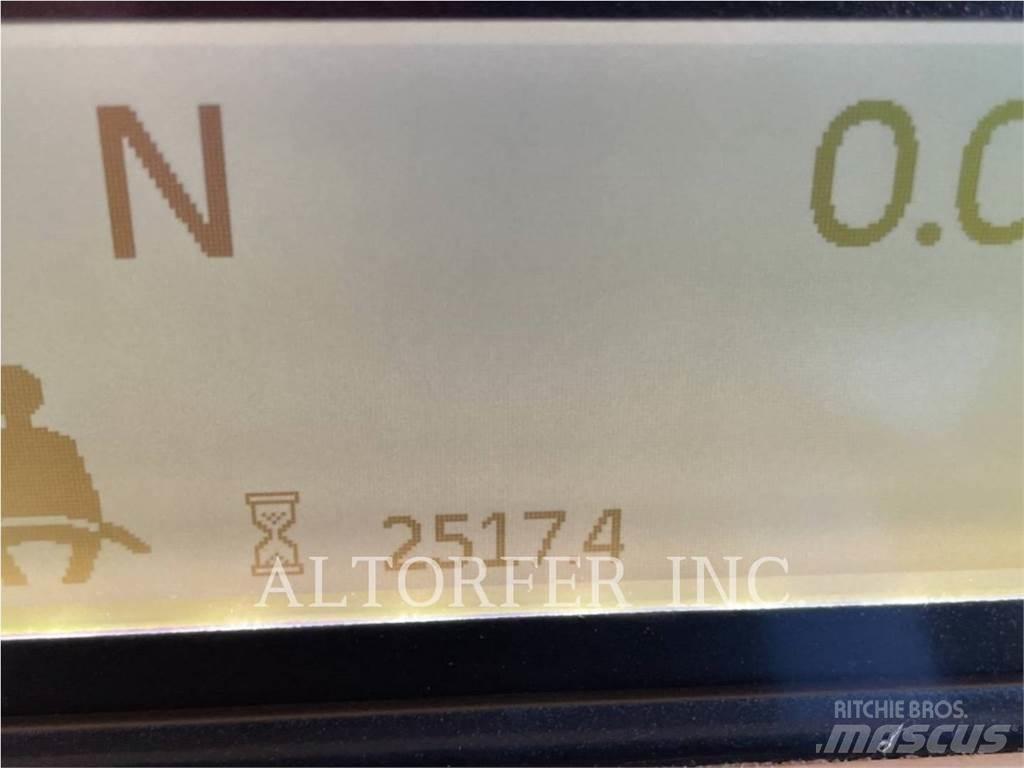 CAT 770G ساحبات مفصلية