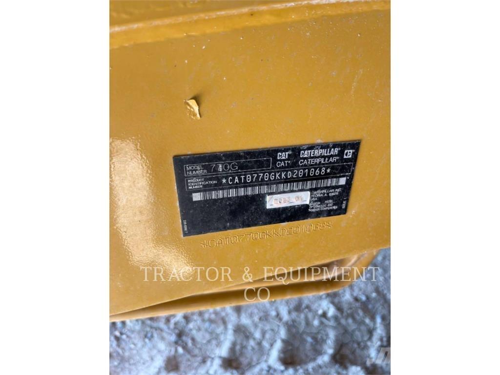 CAT 770G ساحبات مفصلية