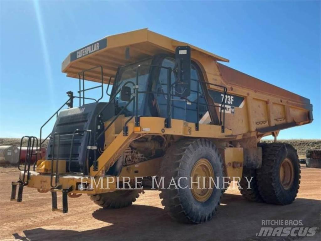CAT 773F ساحبات مفصلية