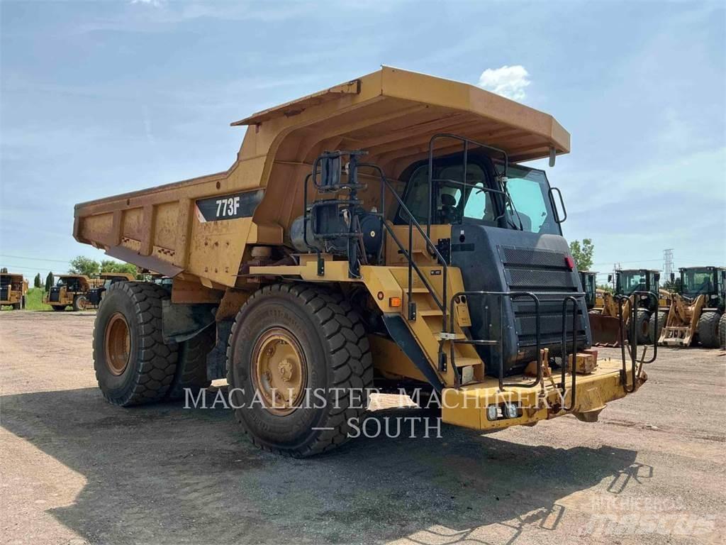 CAT 773F ساحبات مفصلية