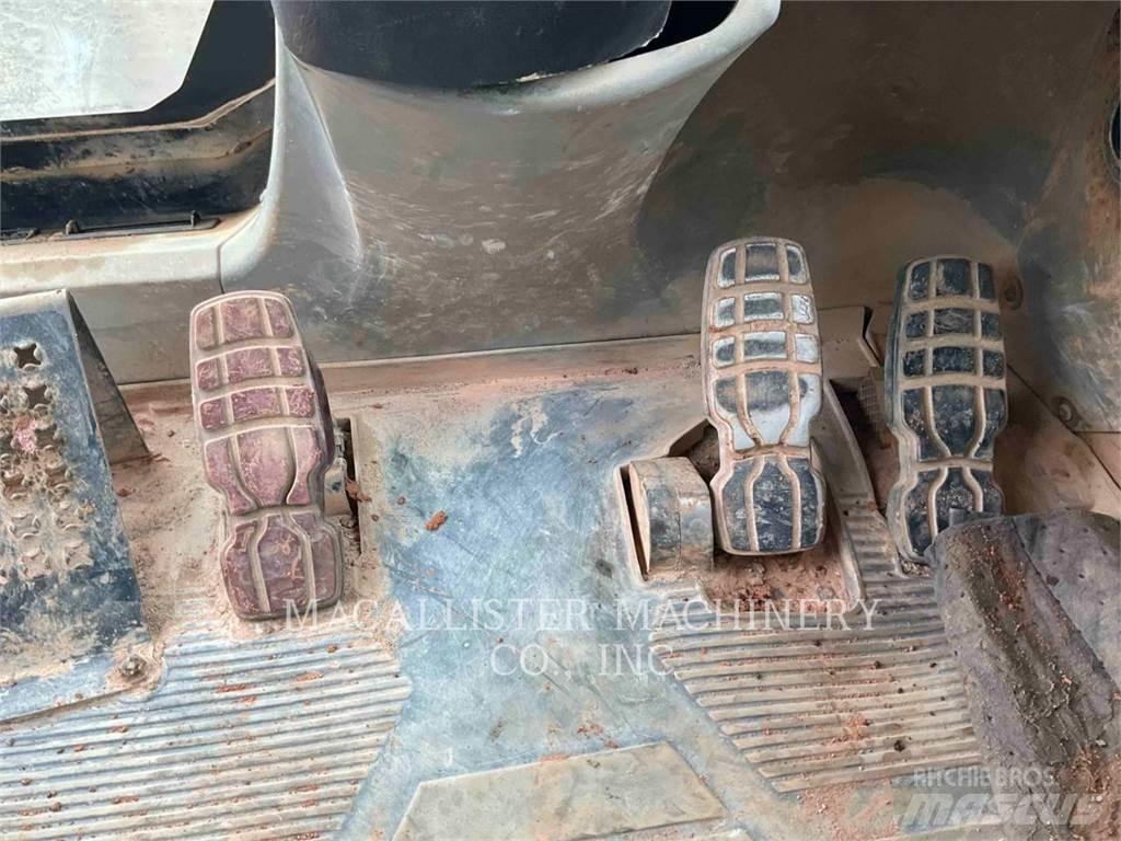 CAT 773G ساحبات مفصلية