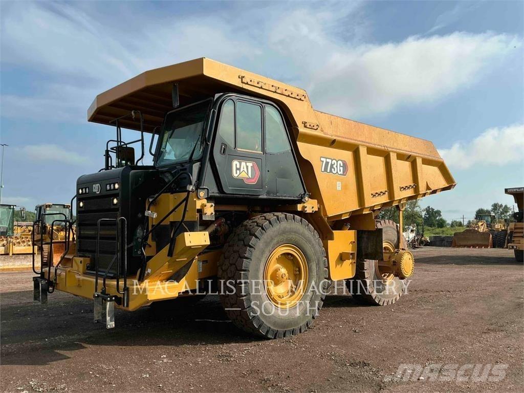 CAT 773G ساحبات مفصلية