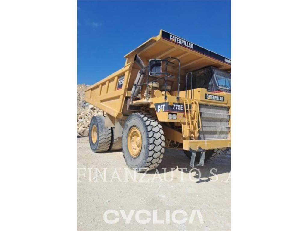 CAT 775E ساحبات مفصلية
