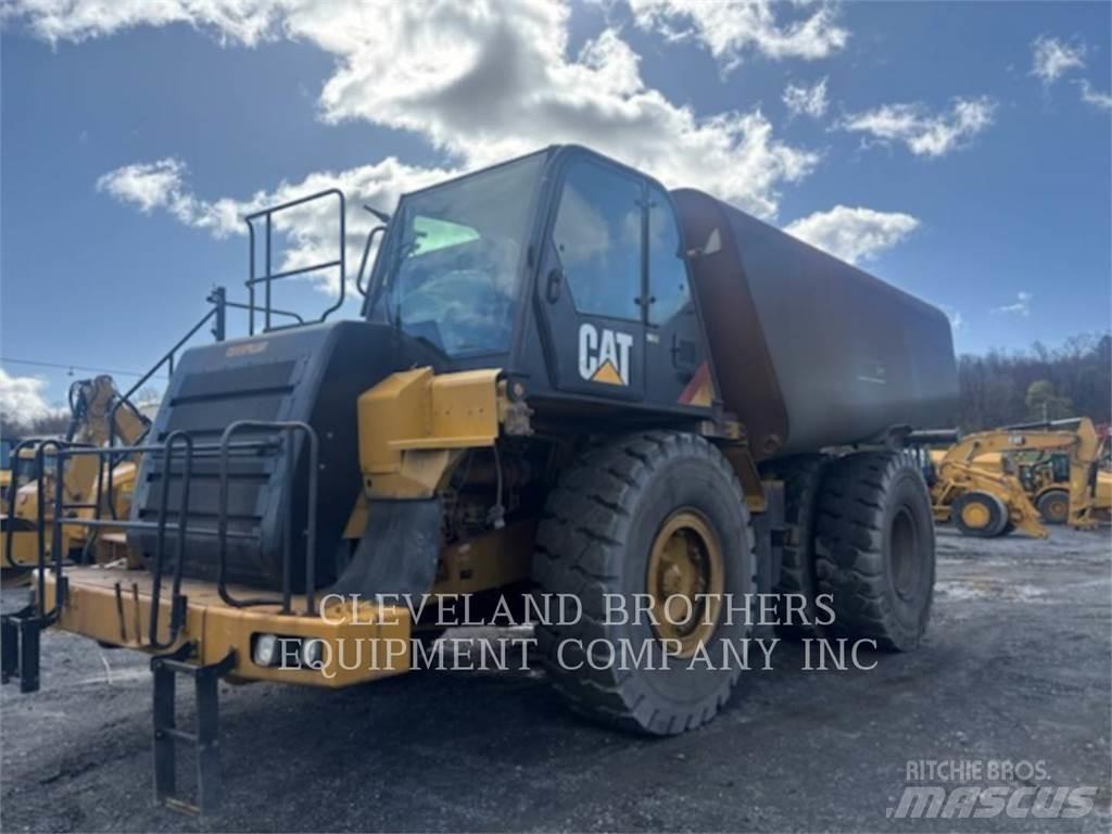 CAT 775F WW صهاريج مياه