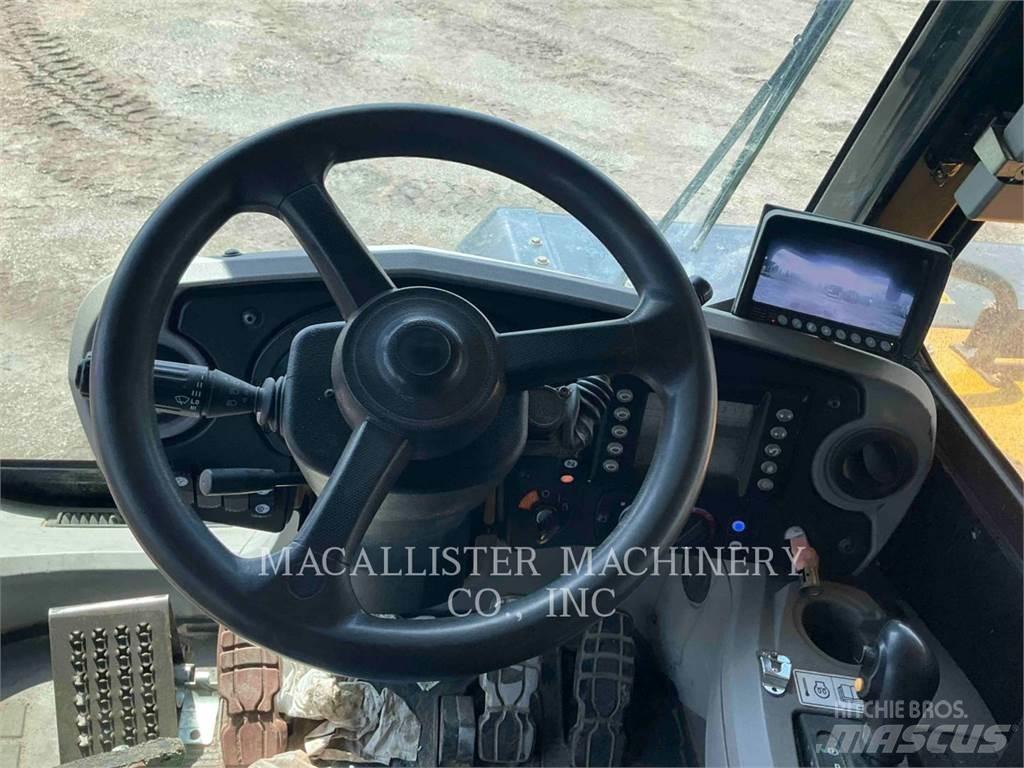 CAT 775G ساحبات مفصلية