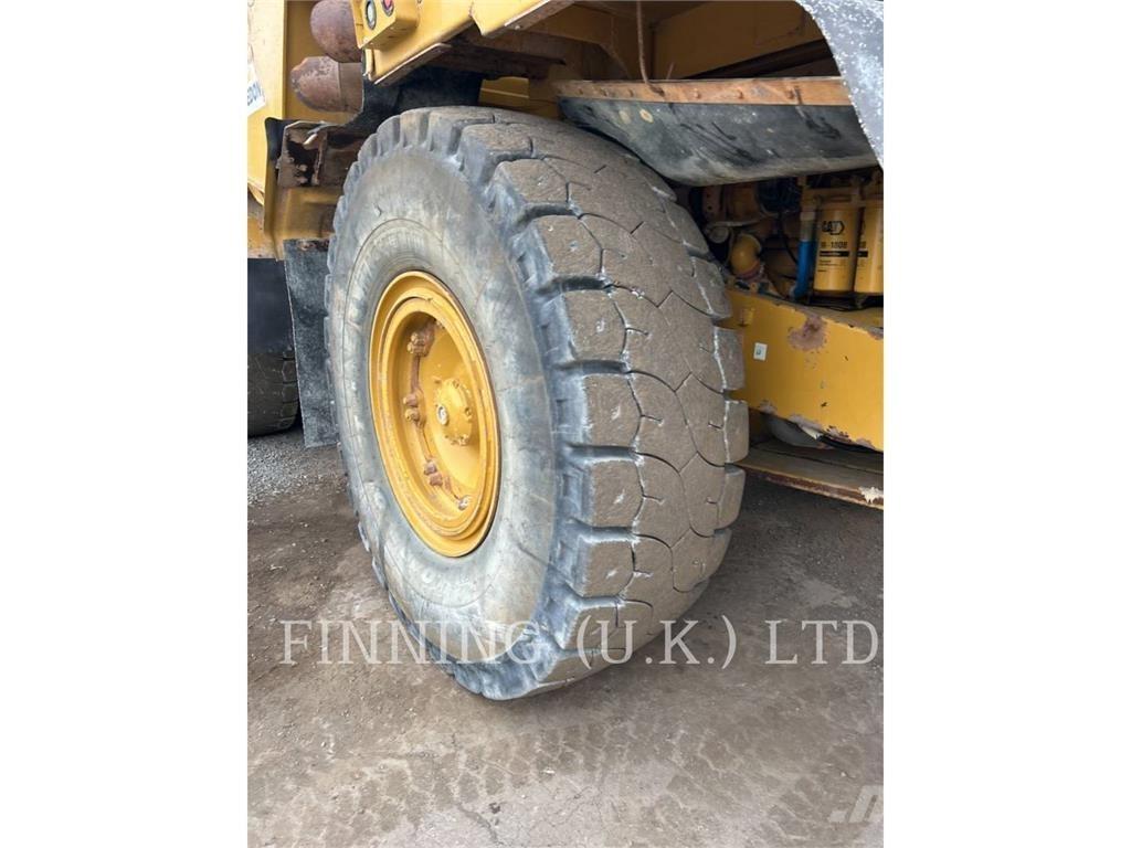 CAT 775G ساحبات مفصلية