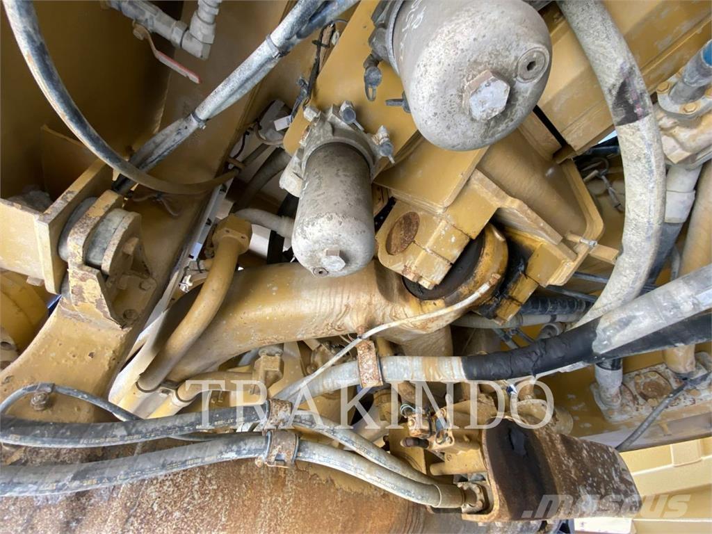 CAT 777-05 ساحبات مفصلية