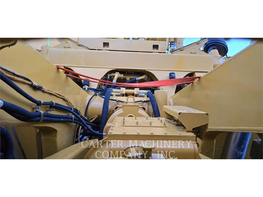 CAT 777 D ساحبات مفصلية
