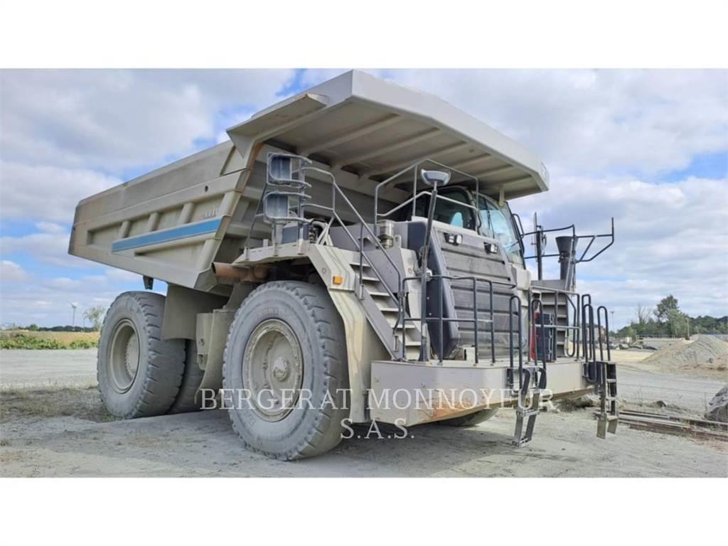 CAT 777F ساحبات مفصلية