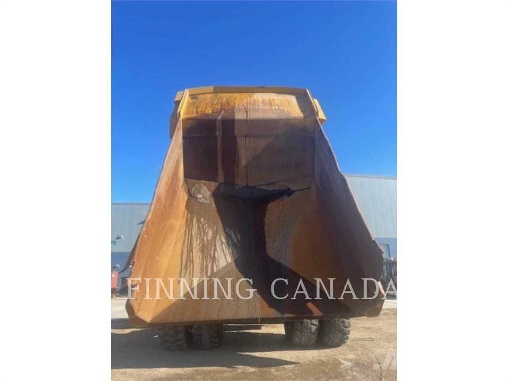 CAT 777F ساحبات مفصلية