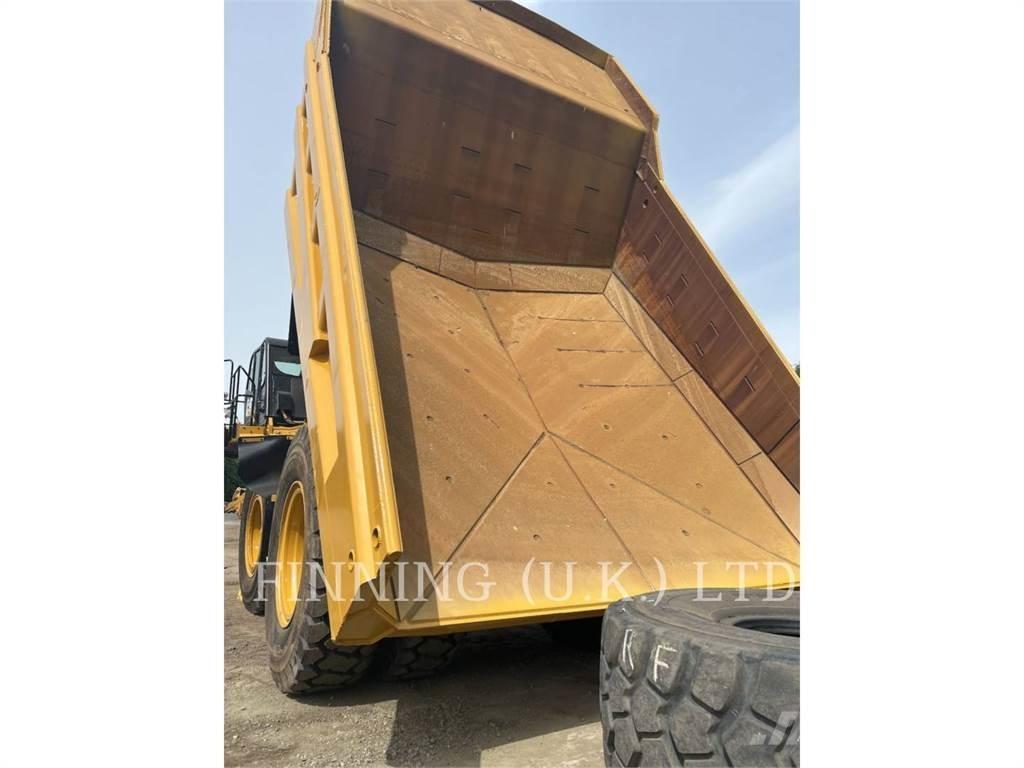 CAT 777G ساحبات مفصلية