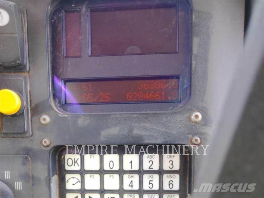 CAT 789D ساحبات مفصلية