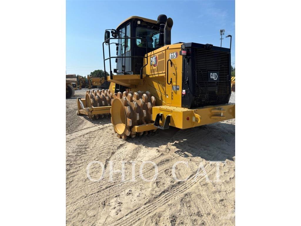 CAT 815 ضاغطات التربة