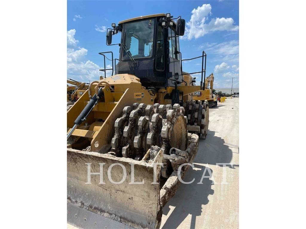 CAT 815 ضاغطات التربة