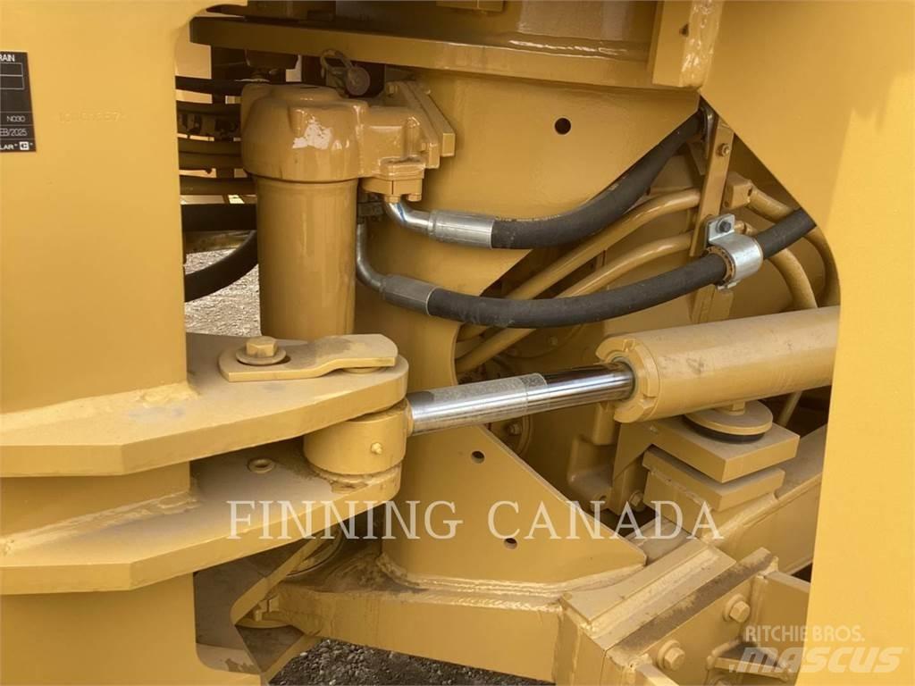 CAT 815F ضاغطات التربة