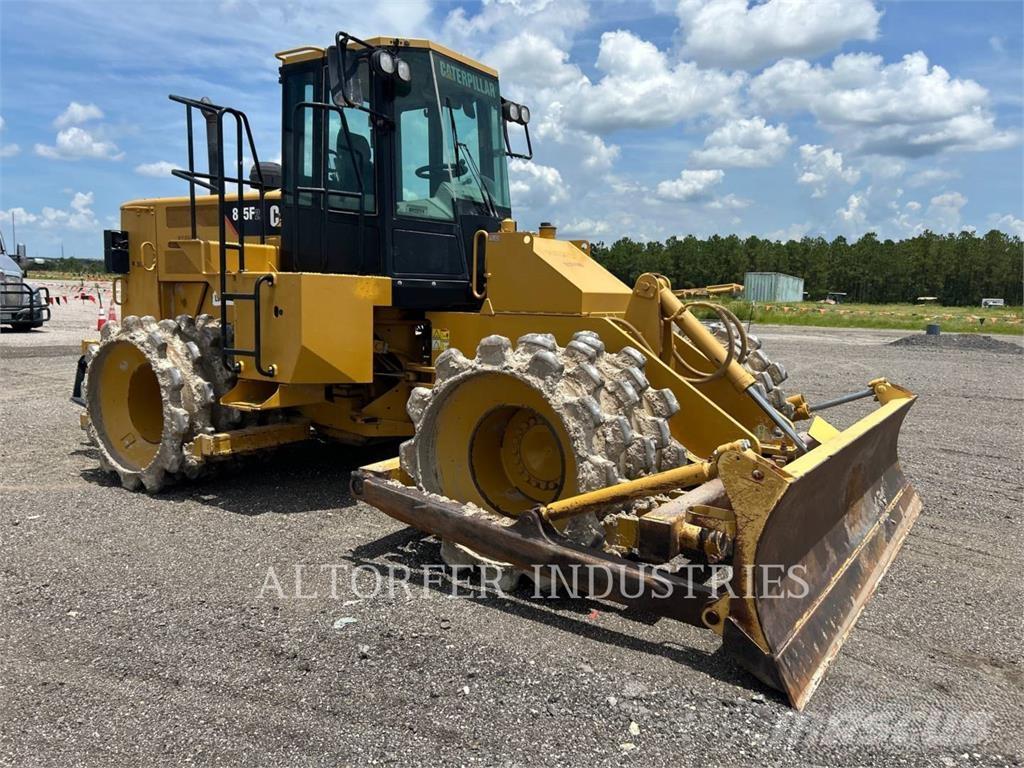 CAT 815F2 ضاغطات التربة