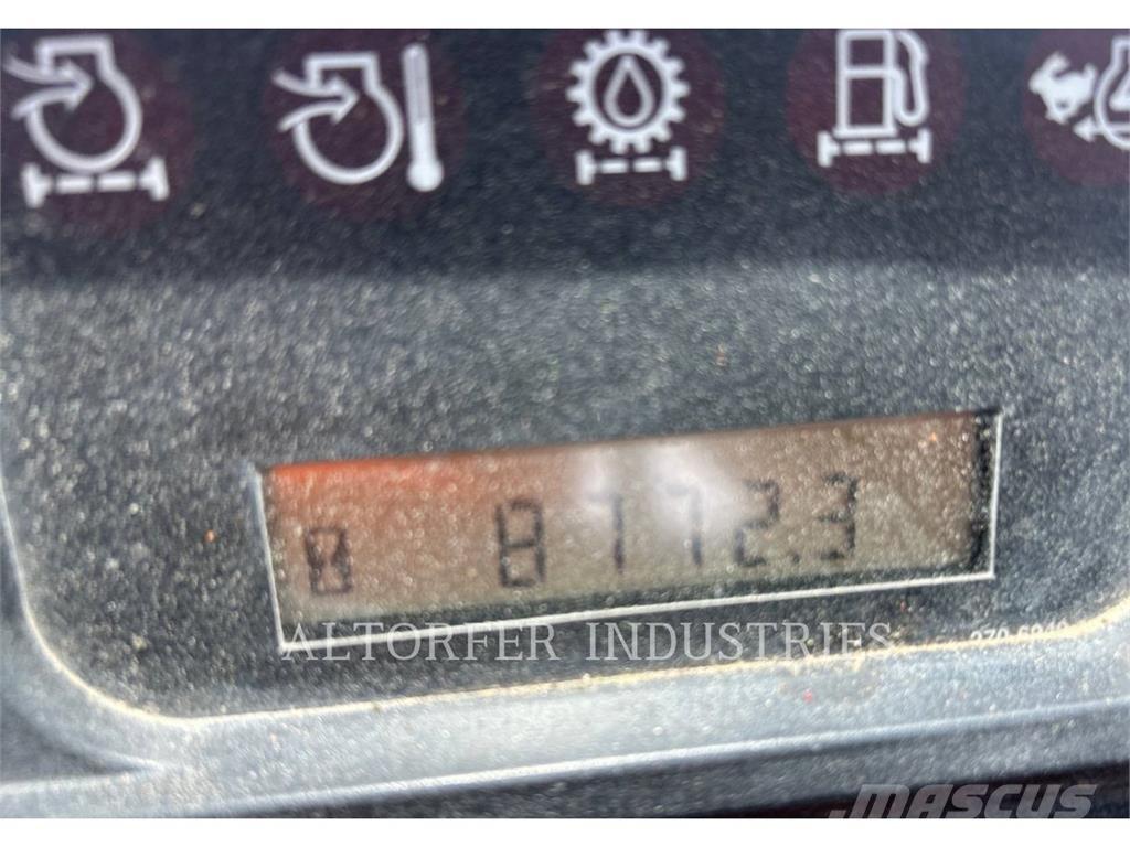 CAT 815F2 ضاغطات التربة