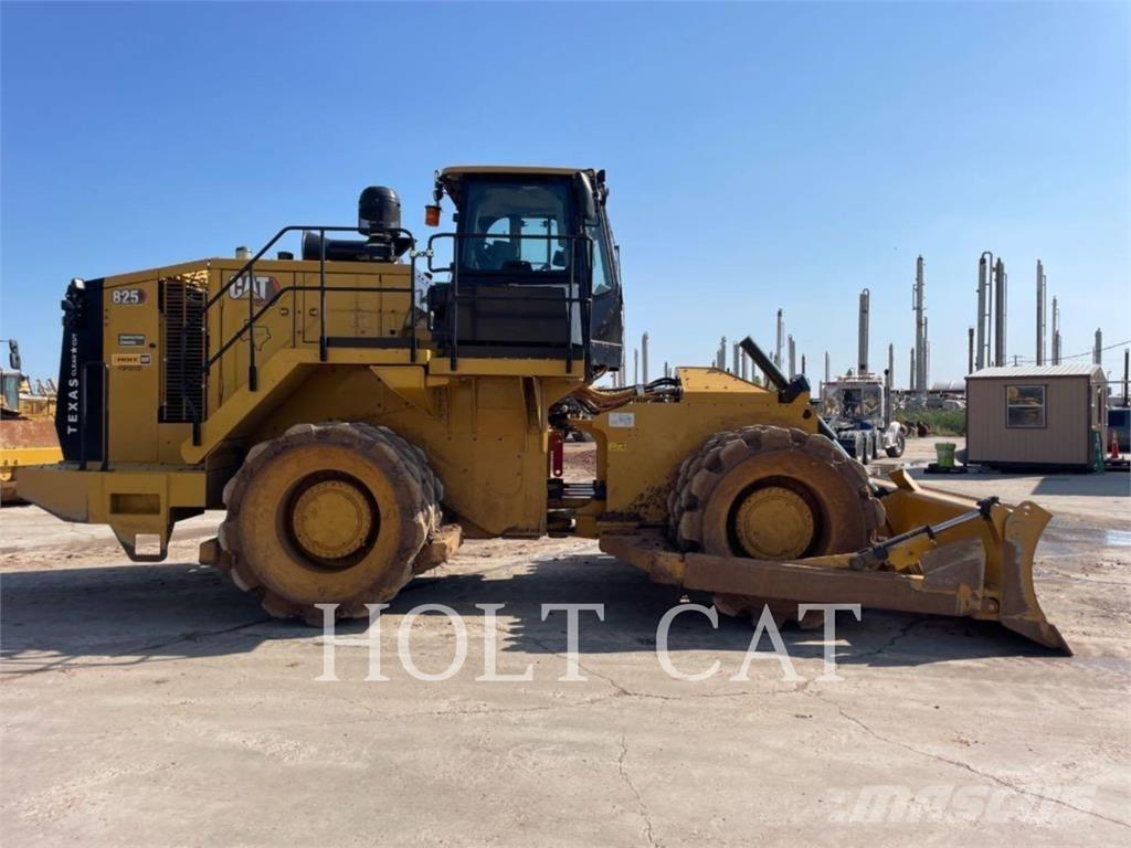 CAT 825 ضاغطات التربة