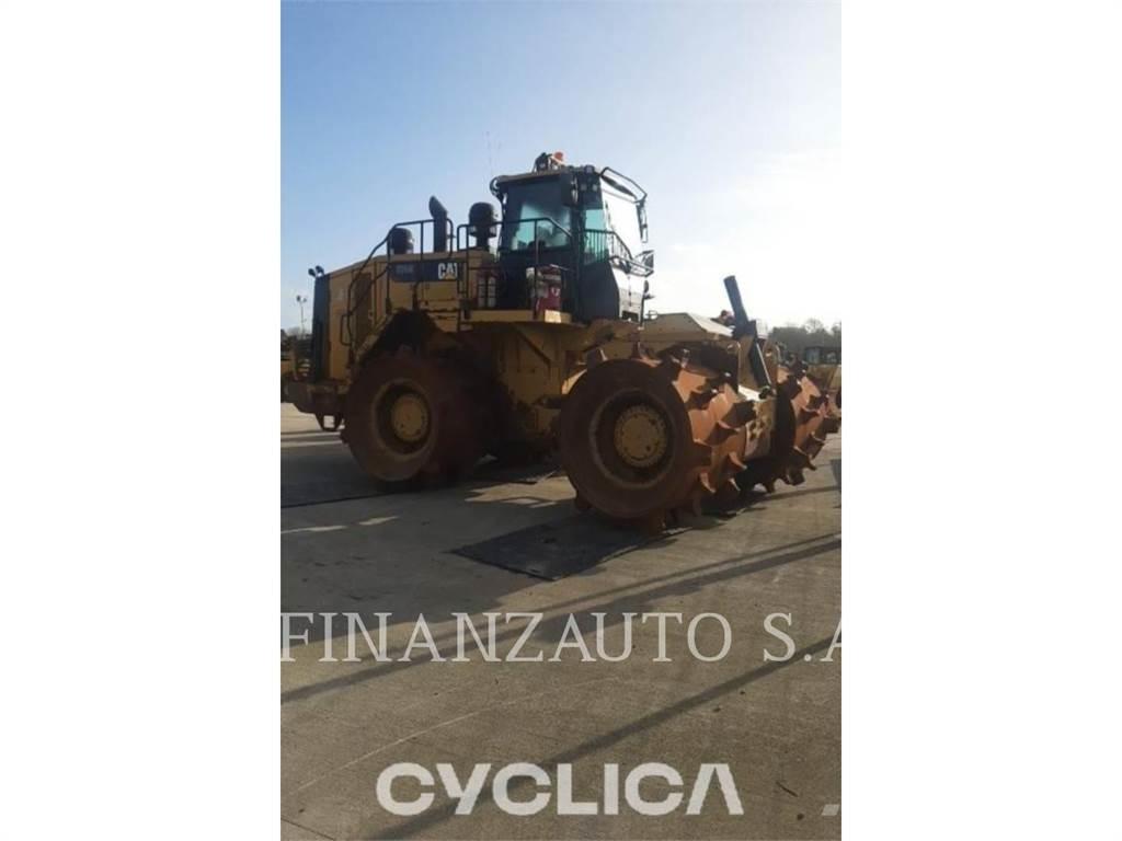 CAT 826K ضاغطات التربة