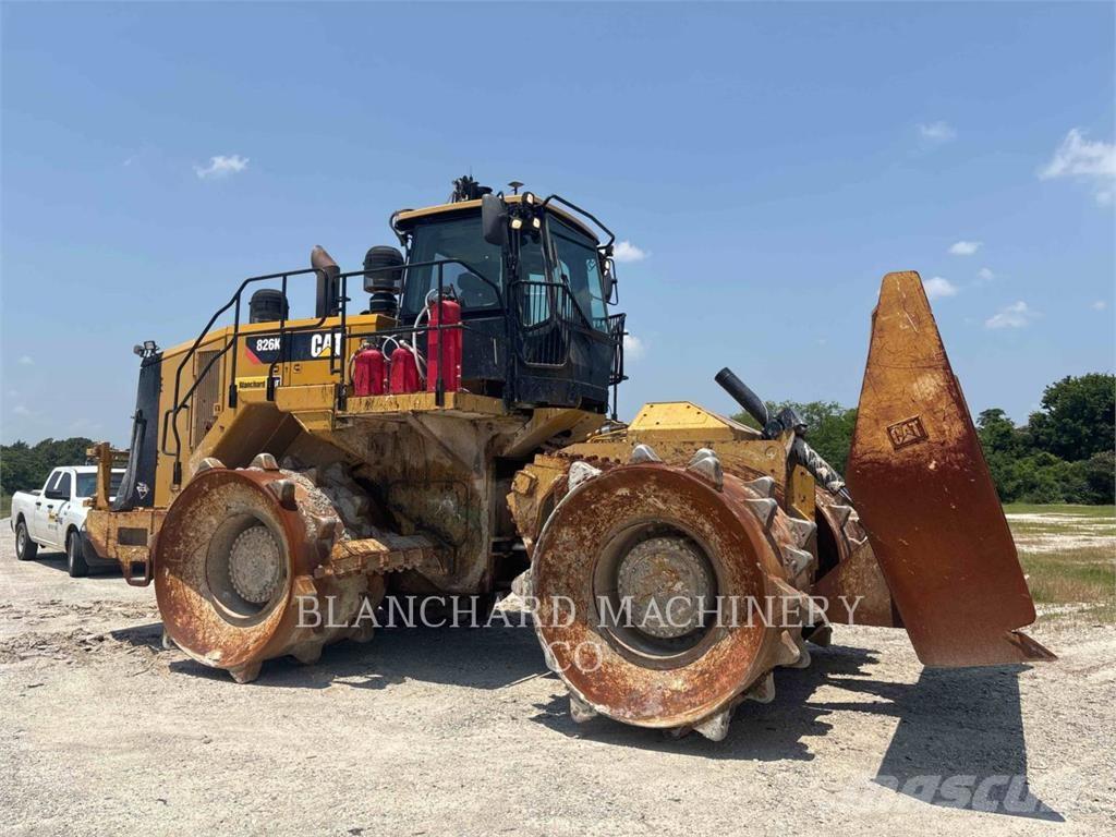 CAT 826K ضاغطات التربة