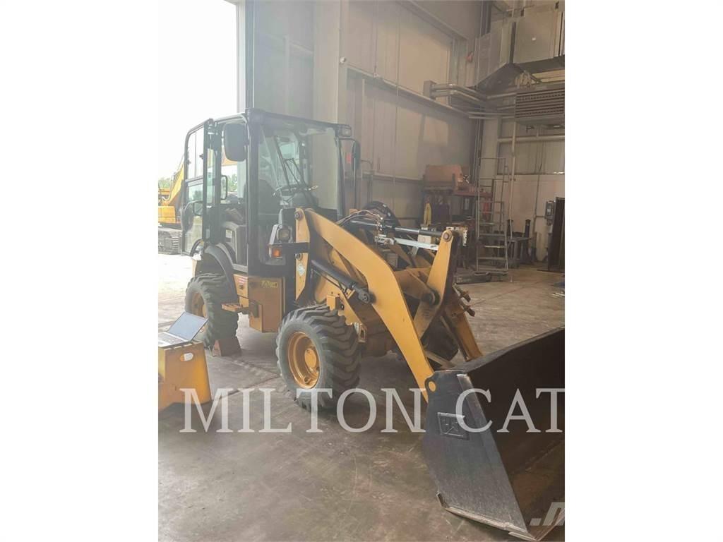 CAT 903D لوادر بعجل