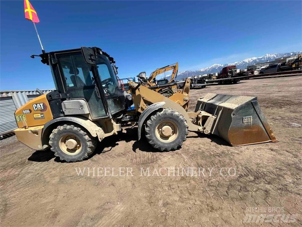 CAT 906 لوادر بعجل