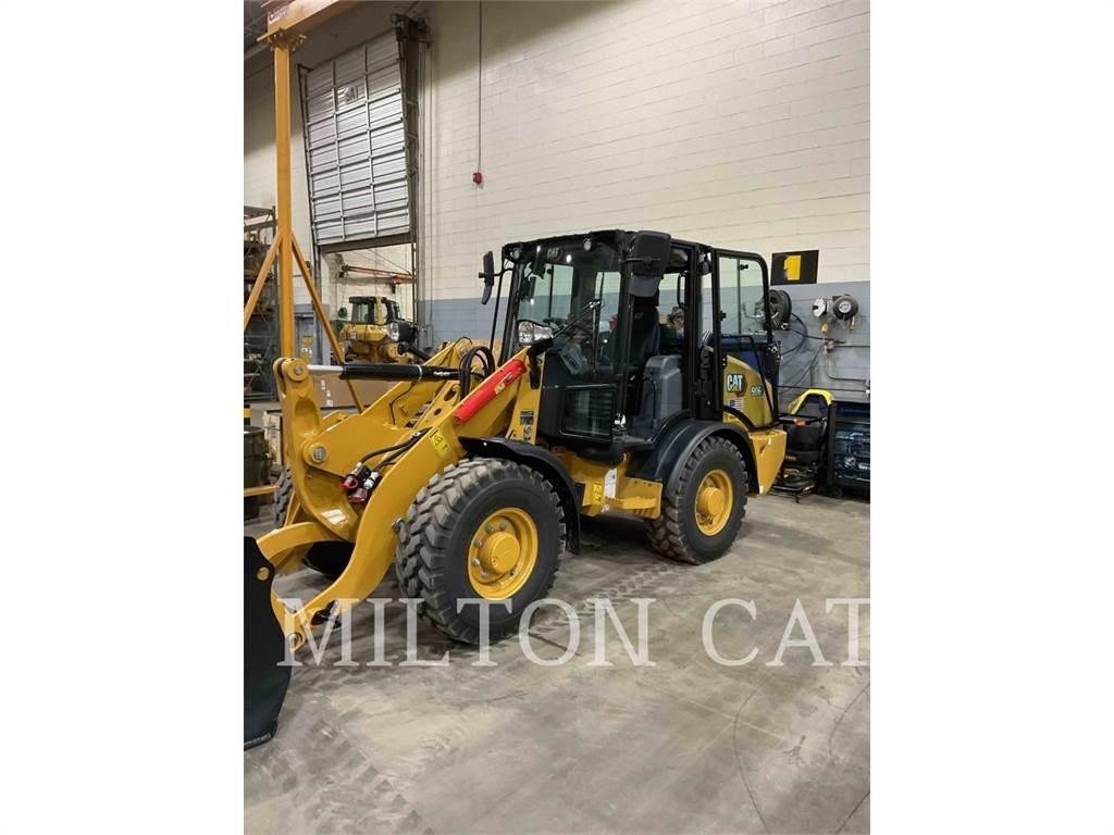 CAT 906 لوادر بعجل