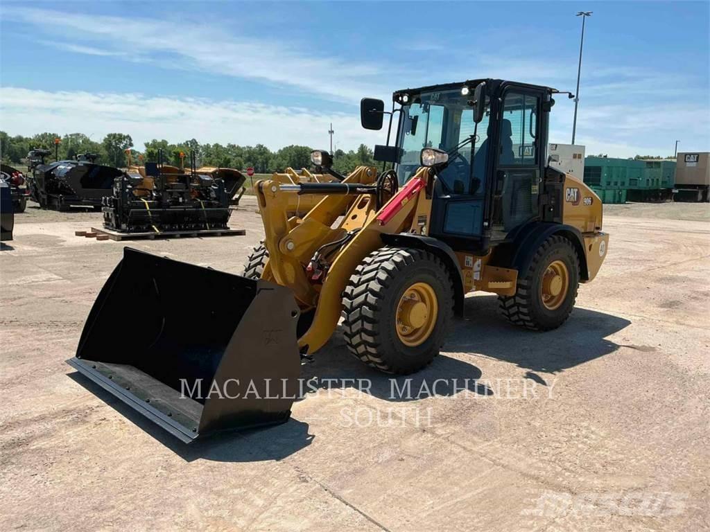 CAT 906 لوادر بعجل