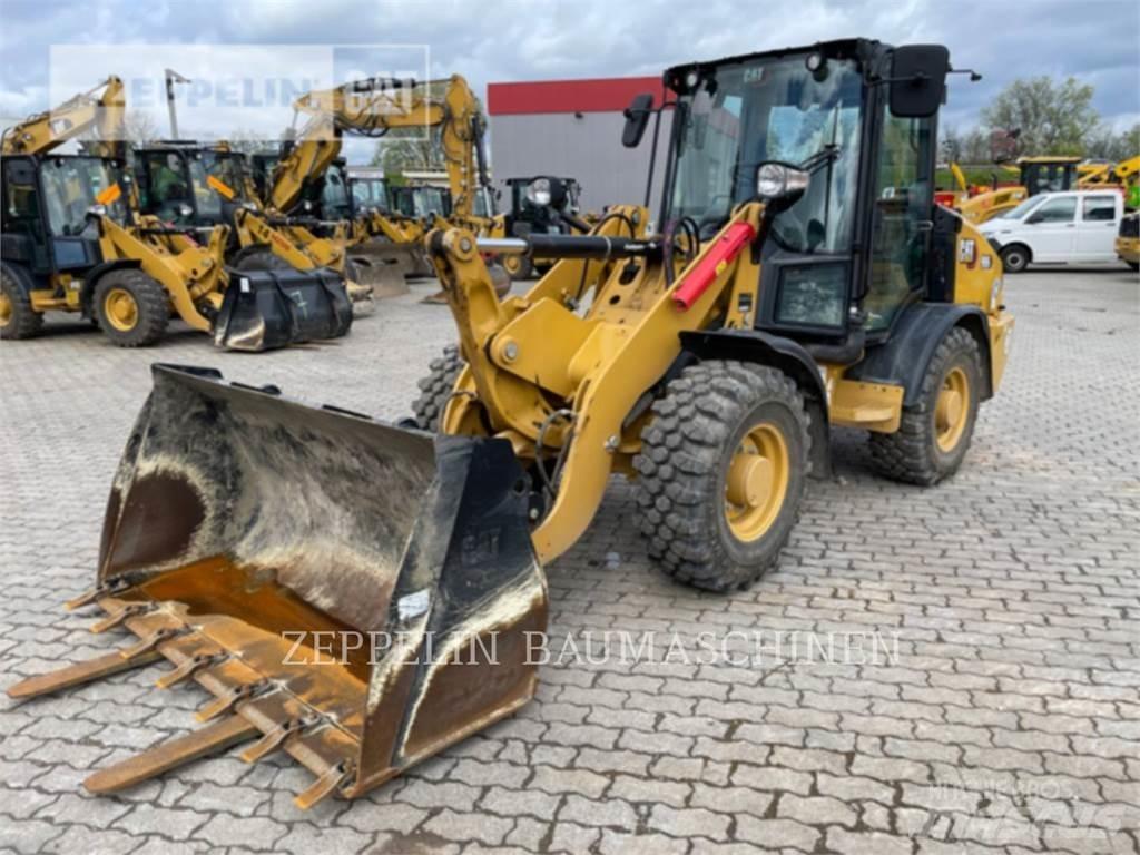 CAT 906-14 لوادر بعجل