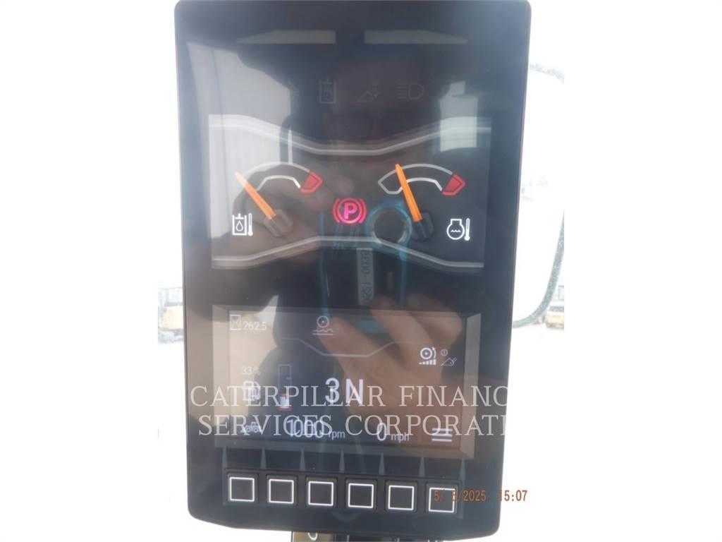CAT 906-14 لوادر بعجل