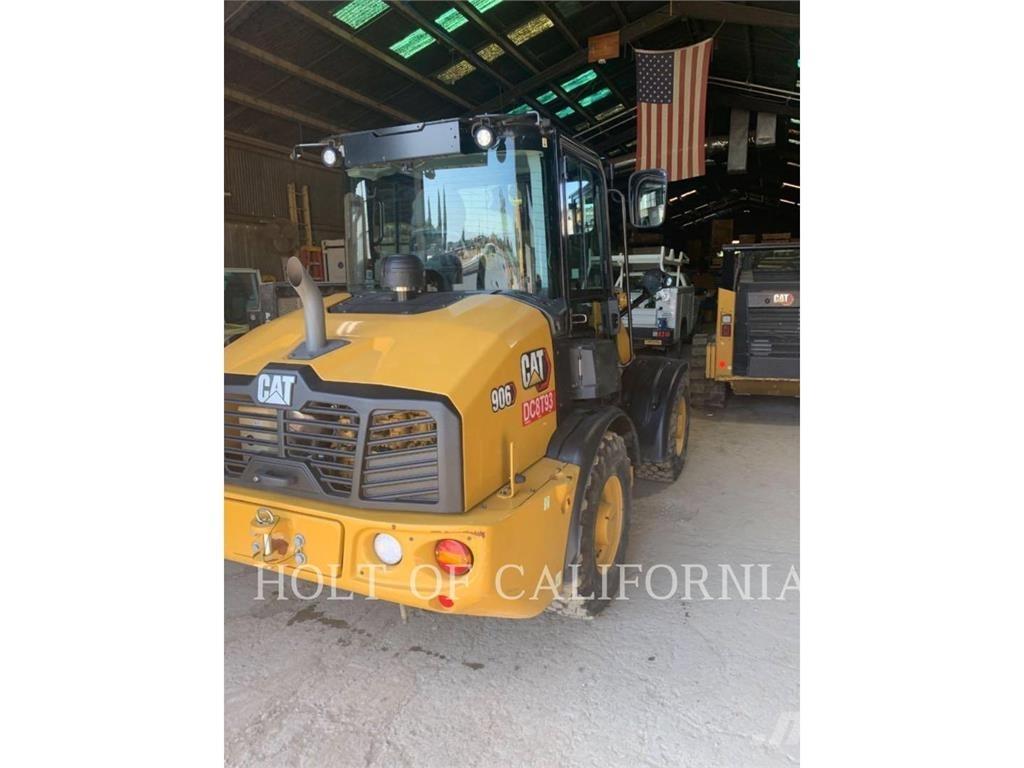 CAT 906-14 لوادر بعجل