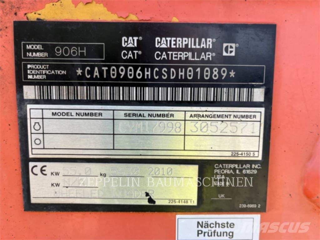 CAT 906H لوادر بعجل