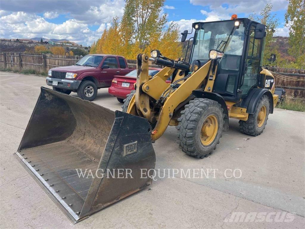 CAT 906H2 لوادر بعجل