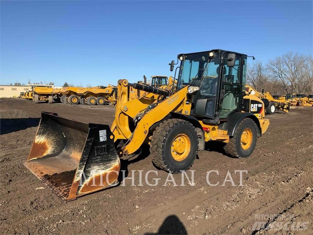 CAT 906H2 AR لوادر بعجل