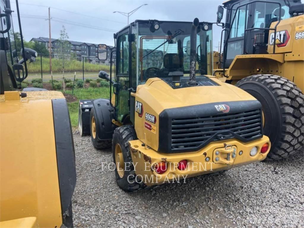 CAT 906M لوادر بعجل