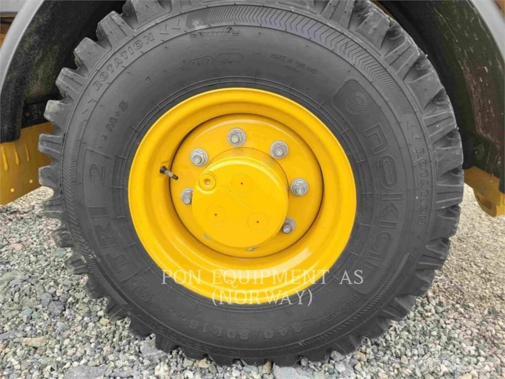 CAT 906M لوادر بعجل