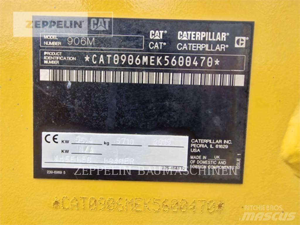 CAT 906M لوادر بعجل