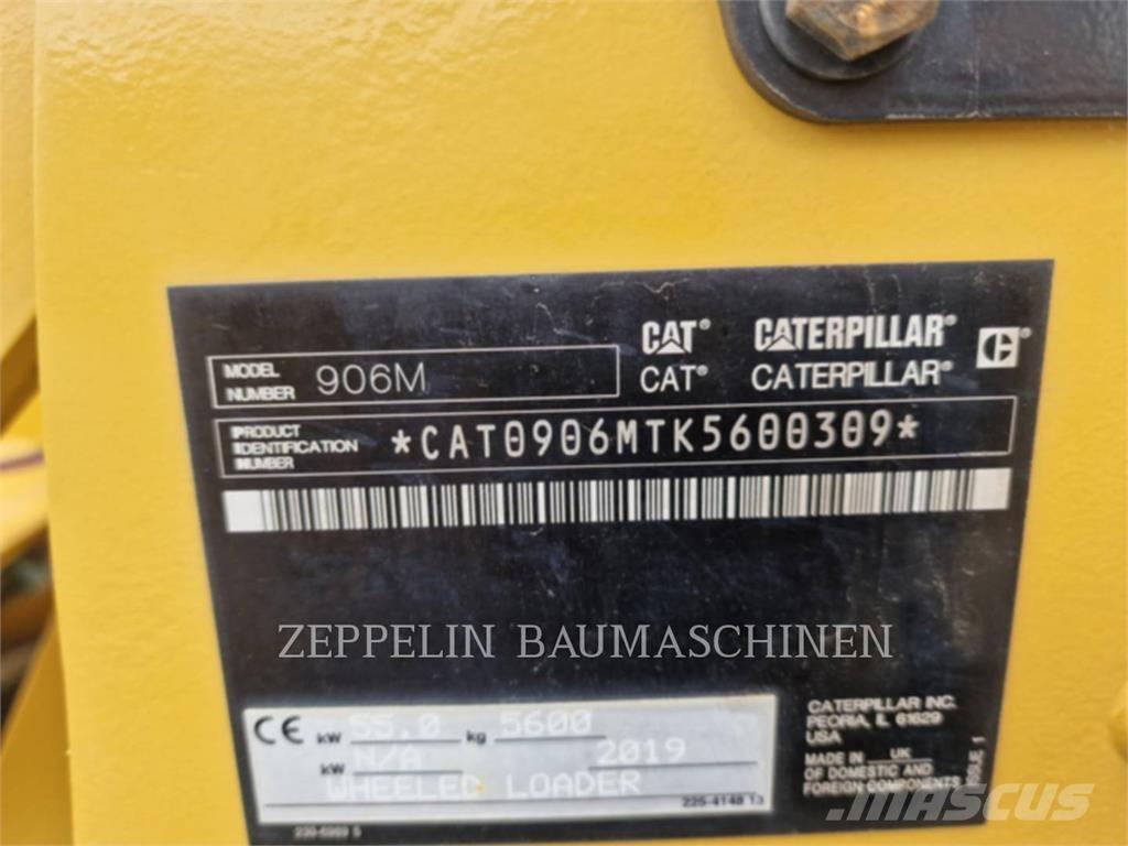 CAT 906M لوادر بعجل
