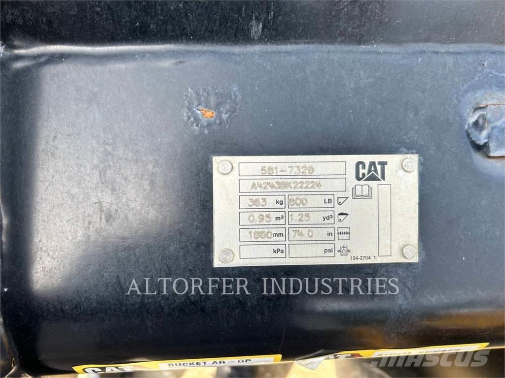 CAT 907-14 لوادر بعجل