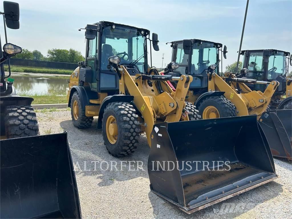 CAT 907-14 لوادر بعجل