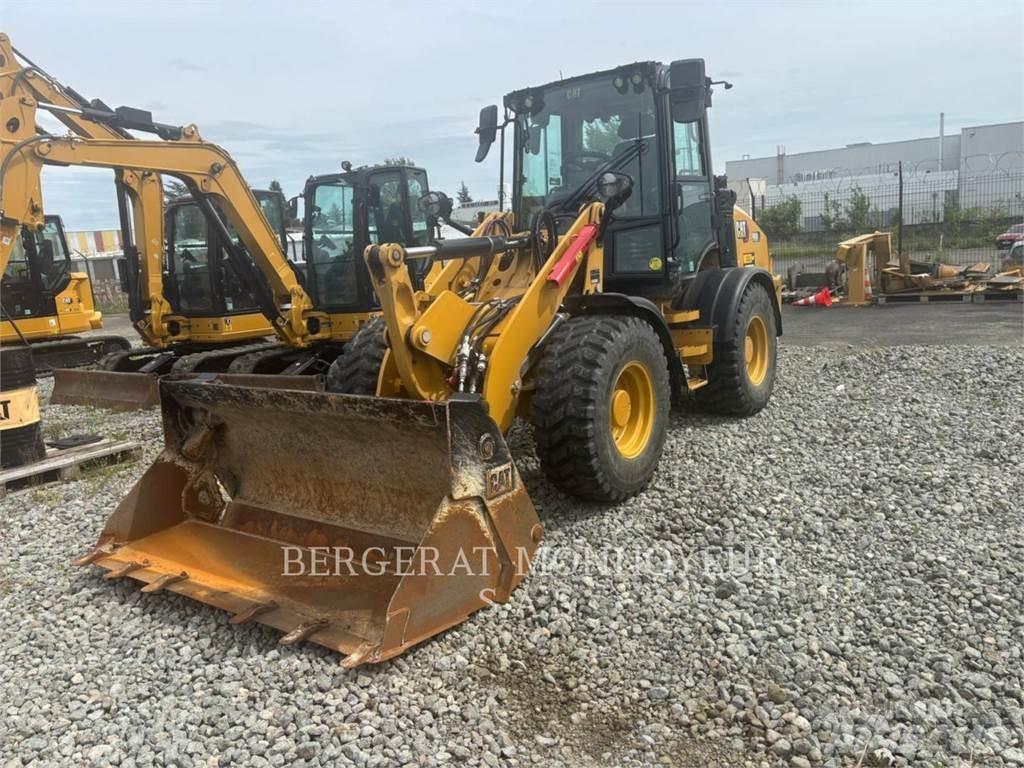CAT 908 لوادر بعجل