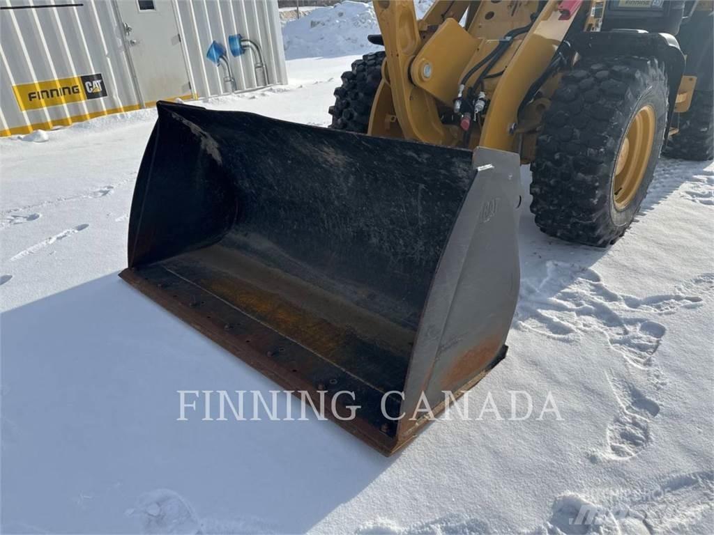CAT 908-14 لوادر بعجل