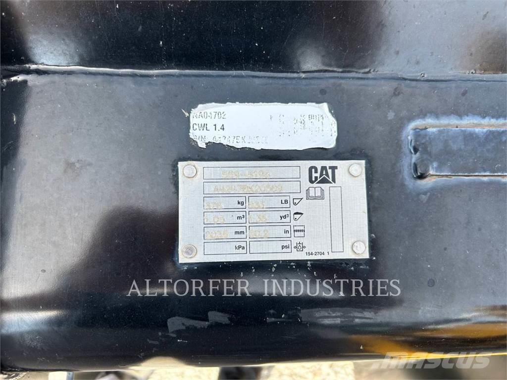CAT 908-14 لوادر بعجل