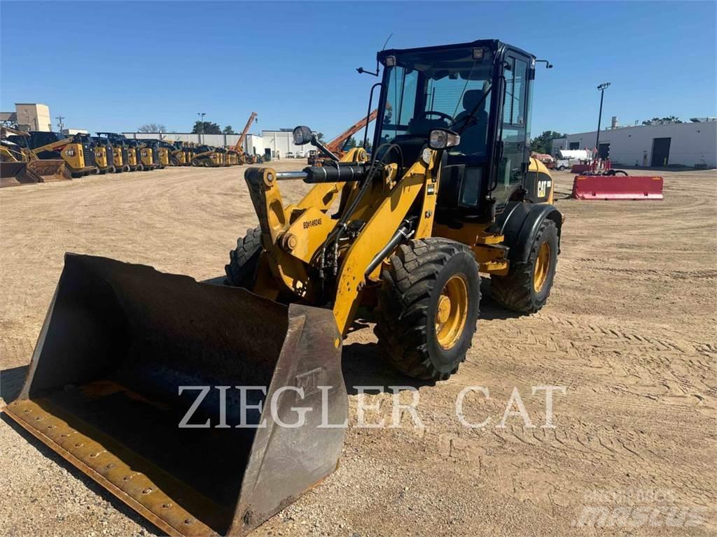 CAT 908H2 لوادر بعجل