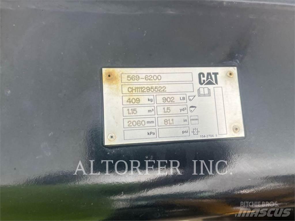 CAT 908M لوادر صغيرة