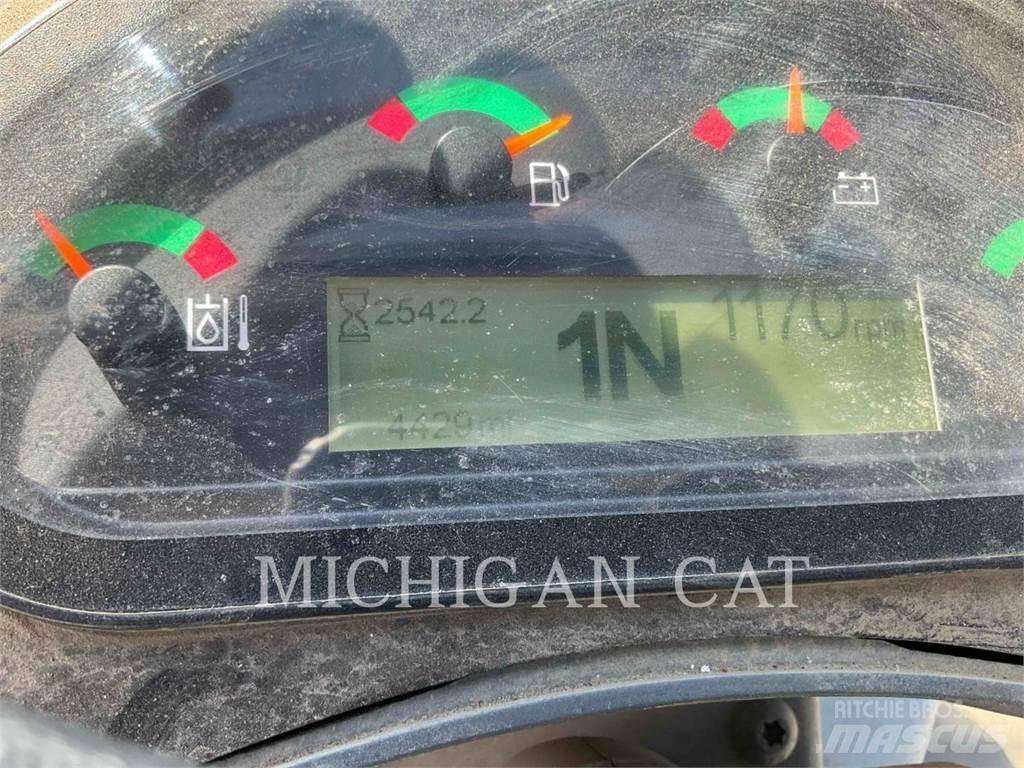 CAT 908M لوادر بعجل